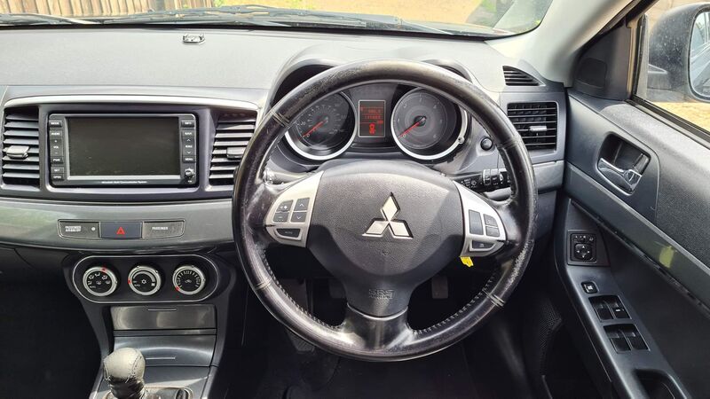 MITSUBISHI LANCER