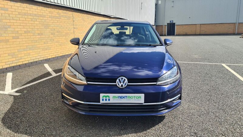 View VOLKSWAGEN GOLF 1.6 TDI SE Nav Euro 6 (s/s) 5dr