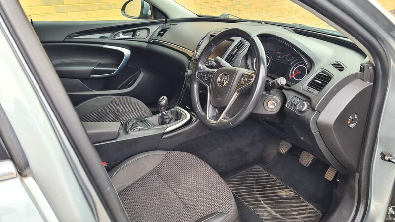 VAUXHALL INSIGNIA