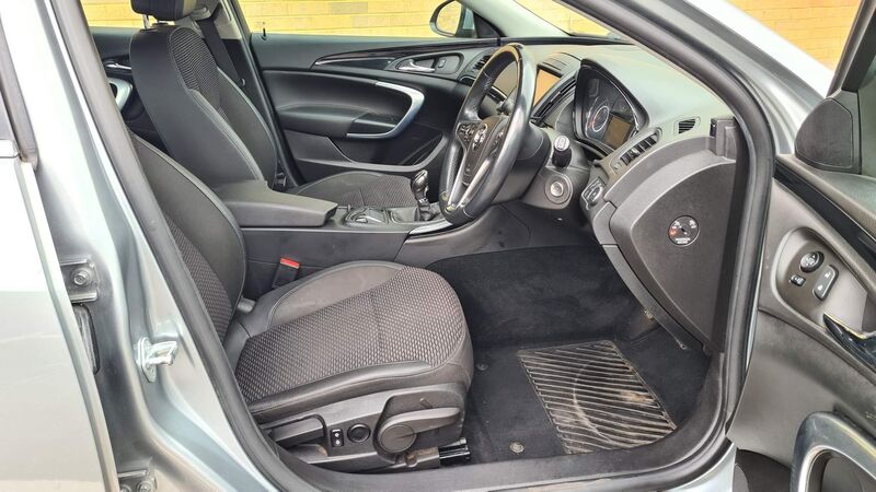 VAUXHALL INSIGNIA