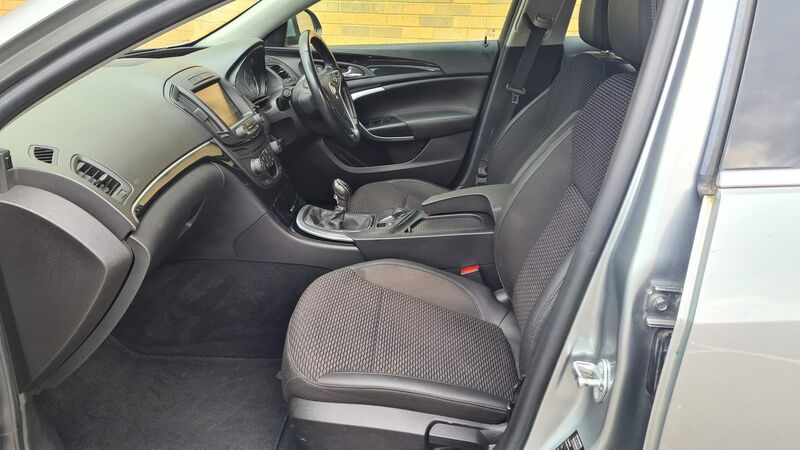 VAUXHALL INSIGNIA