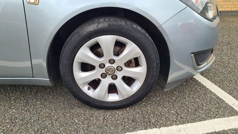 VAUXHALL INSIGNIA
