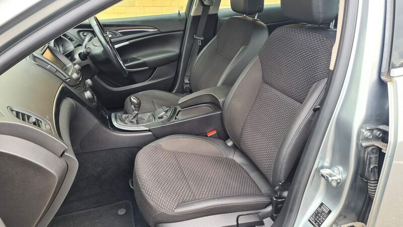 VAUXHALL INSIGNIA