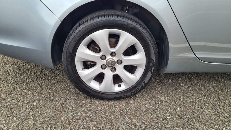 VAUXHALL INSIGNIA
