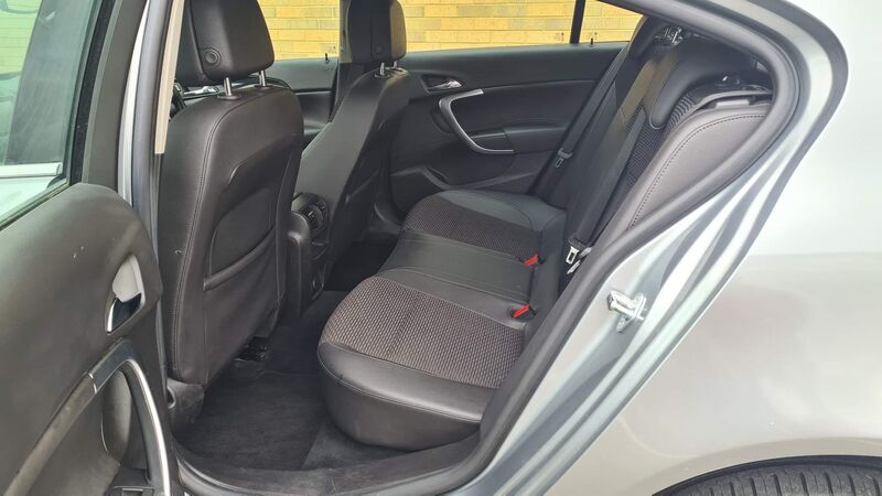 VAUXHALL INSIGNIA