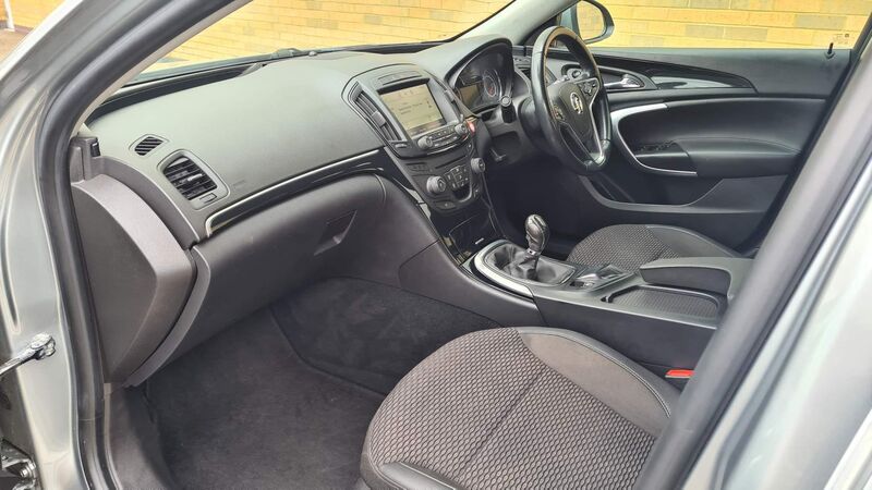 VAUXHALL INSIGNIA
