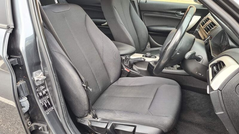 BMW 1 SERIES