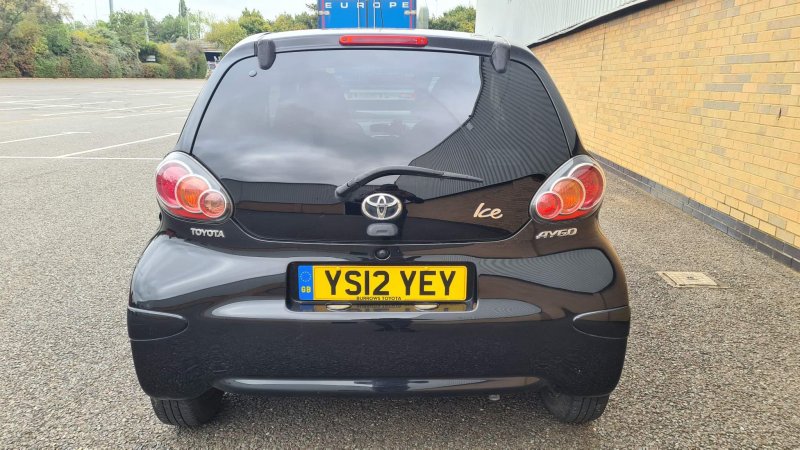 TOYOTA AYGO