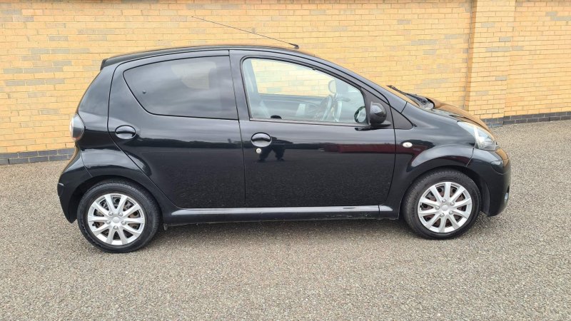 TOYOTA AYGO