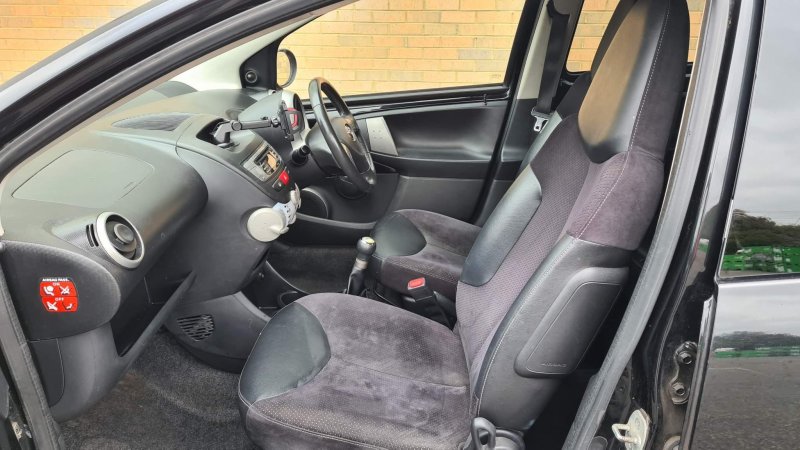 TOYOTA AYGO