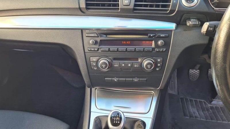 BMW 1 SERIES