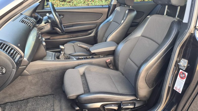 BMW 1 SERIES