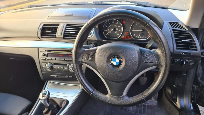 BMW 1 SERIES