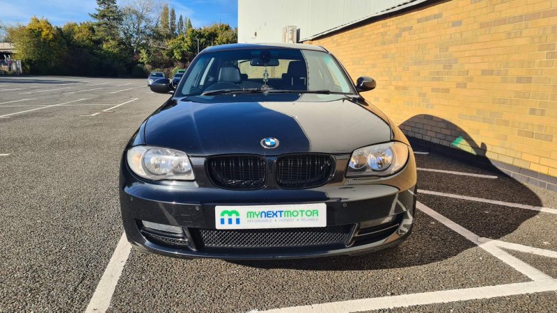 BMW 1 SERIES
