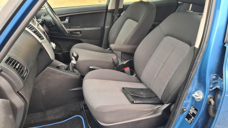 KIA VENGA