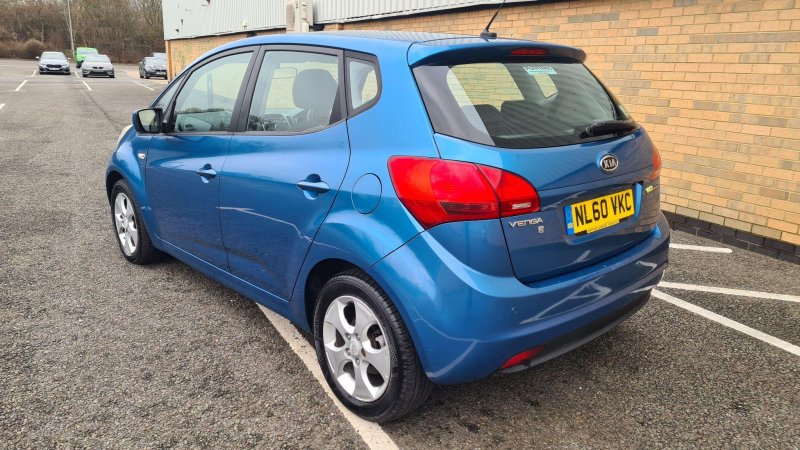 KIA VENGA