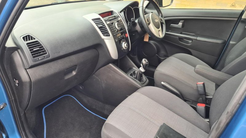 KIA VENGA