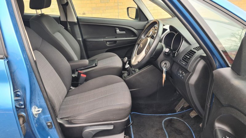 KIA VENGA