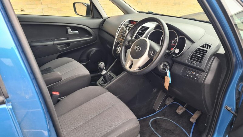 KIA VENGA