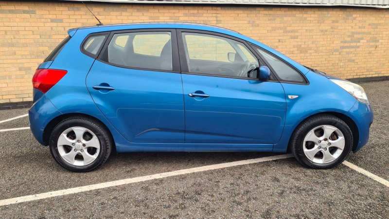 KIA VENGA