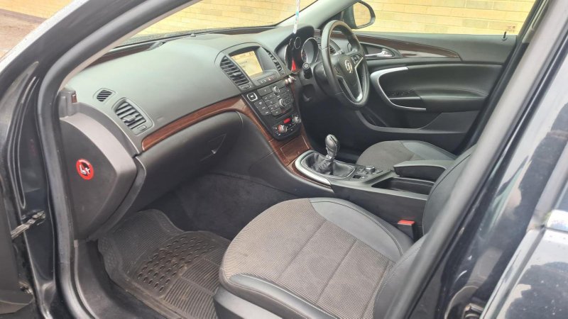 VAUXHALL INSIGNIA