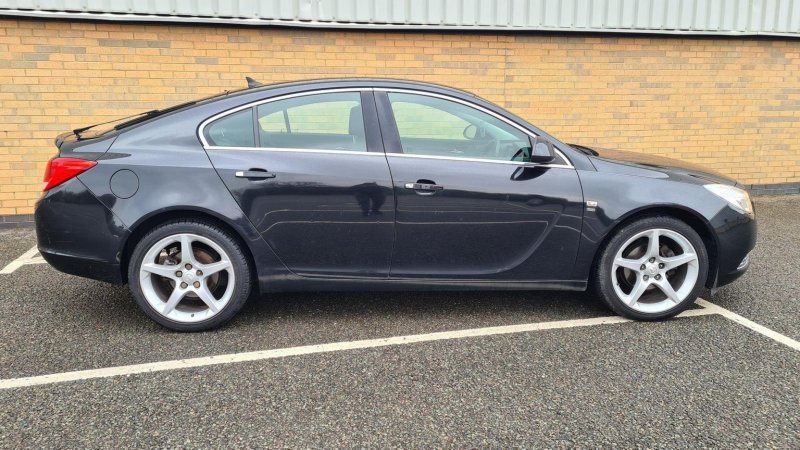 VAUXHALL INSIGNIA
