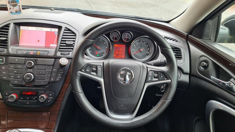 VAUXHALL INSIGNIA