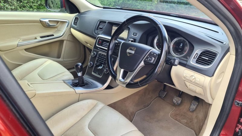 VOLVO V60