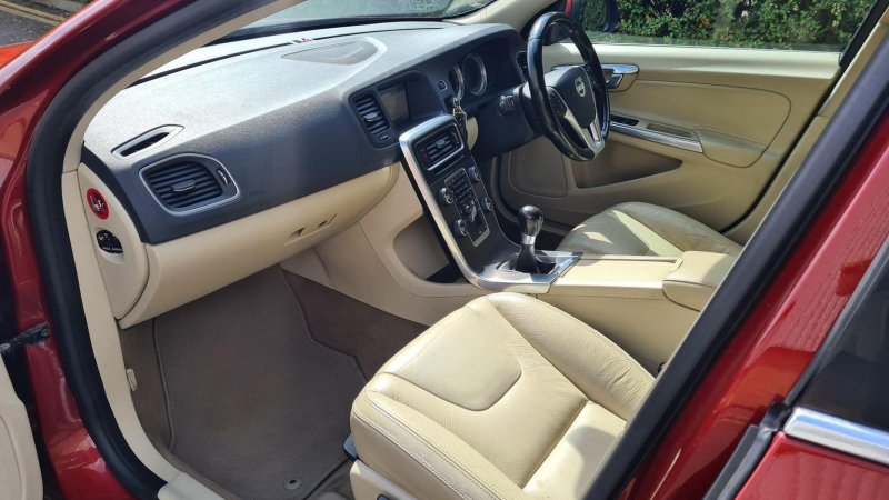 VOLVO V60