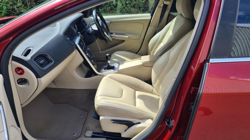 VOLVO V60