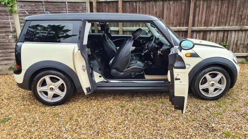 MINI CLUBMAN