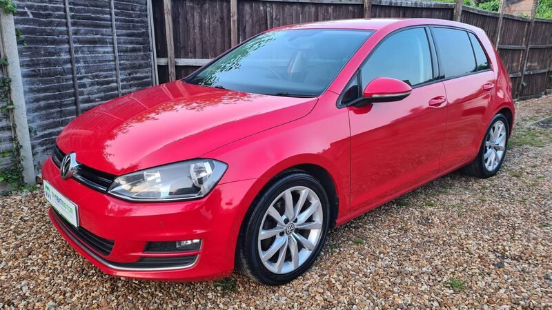 View VOLKSWAGEN GOLF 2.0 TDI BlueMotion Tech GT Euro 5 (s/s) 5dr