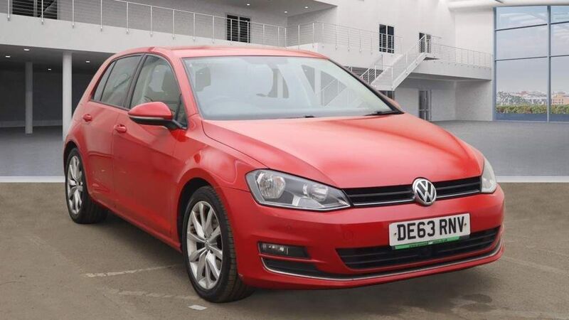 View VOLKSWAGEN GOLF 2.0 TDI BlueMotion Tech GT Euro 5 (s/s) 5dr