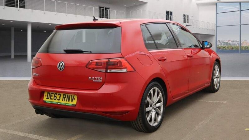 VOLKSWAGEN GOLF