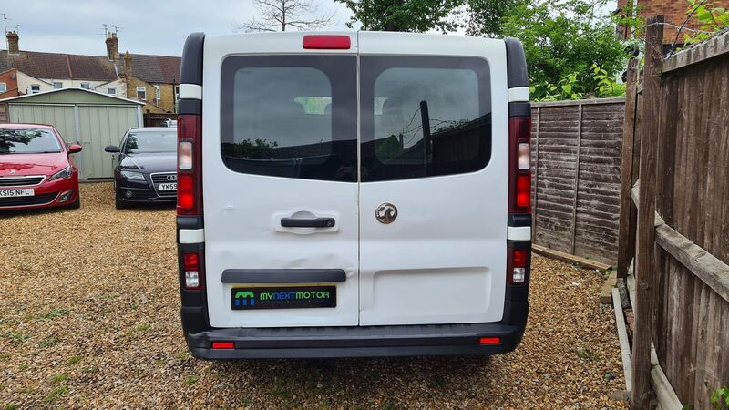 VAUXHALL VIVARO