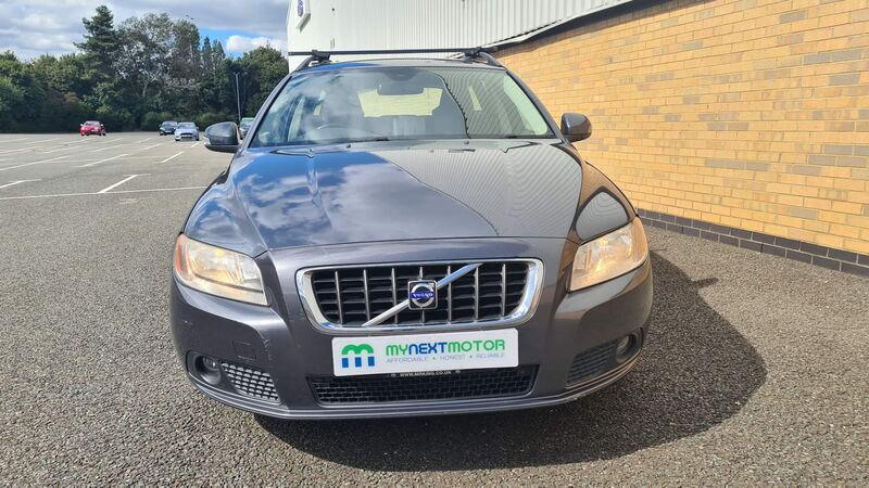 View VOLVO V70 2.4D SE RTI Nav Euro 4 5dr