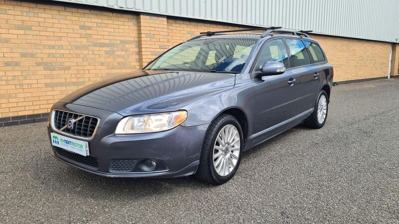 View VOLVO V70 2.4D SE RTI Nav Euro 4 5dr