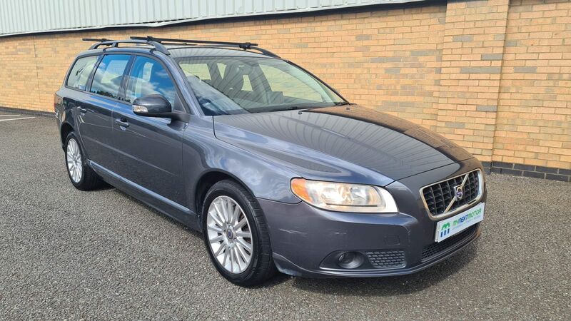 View VOLVO V70 2.4D SE RTI Nav Euro 4 5dr